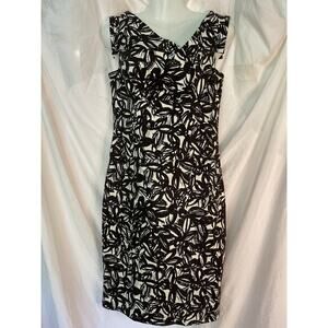 Adrianna Papell Dress Women’s Size 4 Brown Cream Lined Holiday Wedding Party